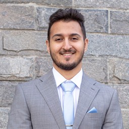 Harman Khungura headshot